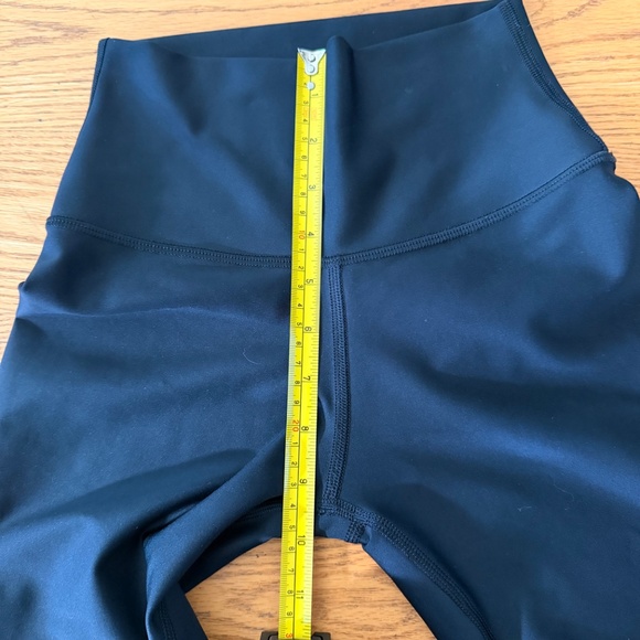 ALO Yoga 7/8 High-Waist Airlift Legging in Black (Size XXS) - Picture 5 of 10